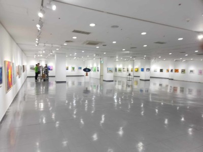 09